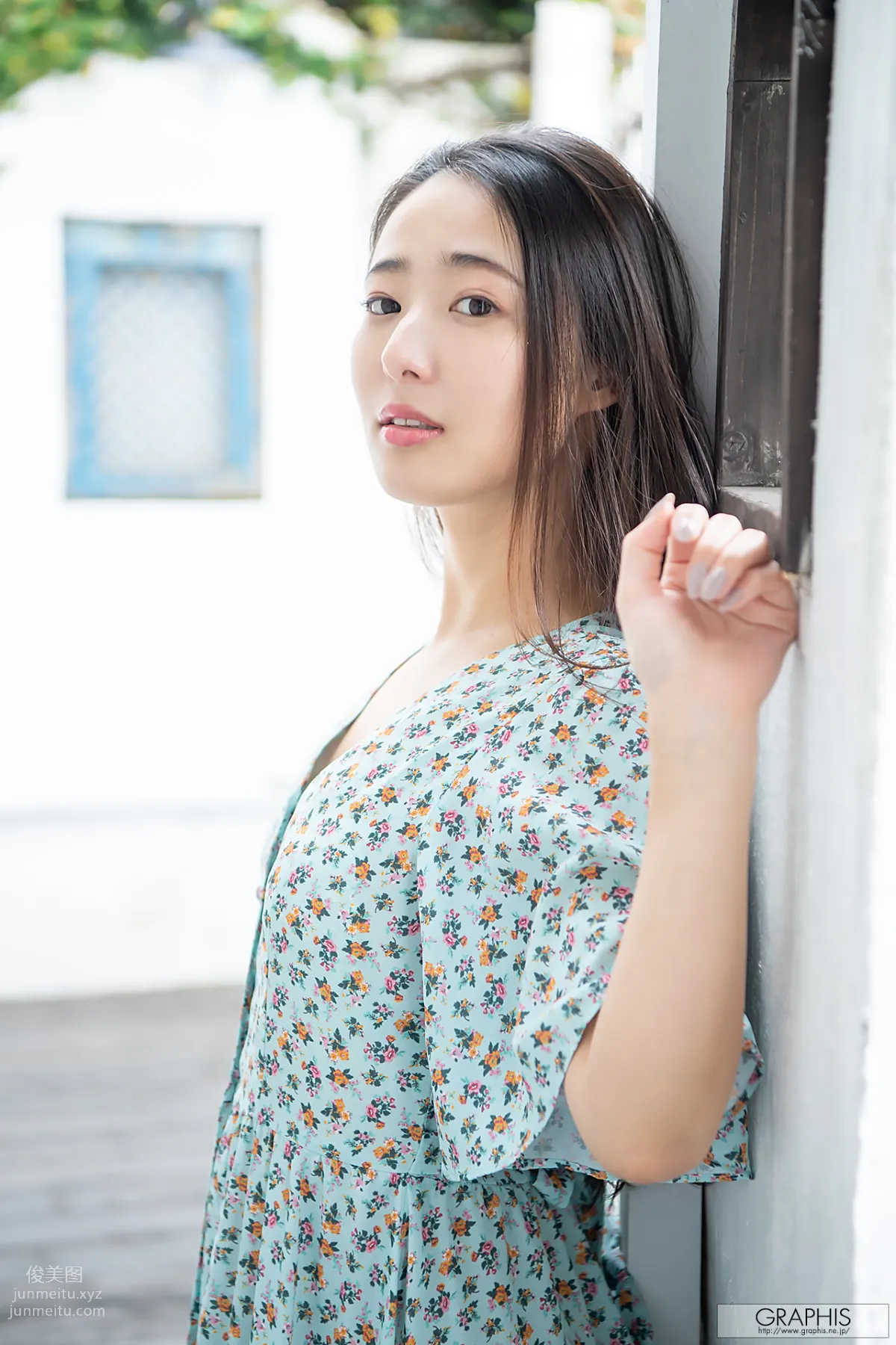 [Graphis] 2020-07-03 Gals - Suzu Matsuoka 松岡すず 『 Raw Expression 』 page 78
