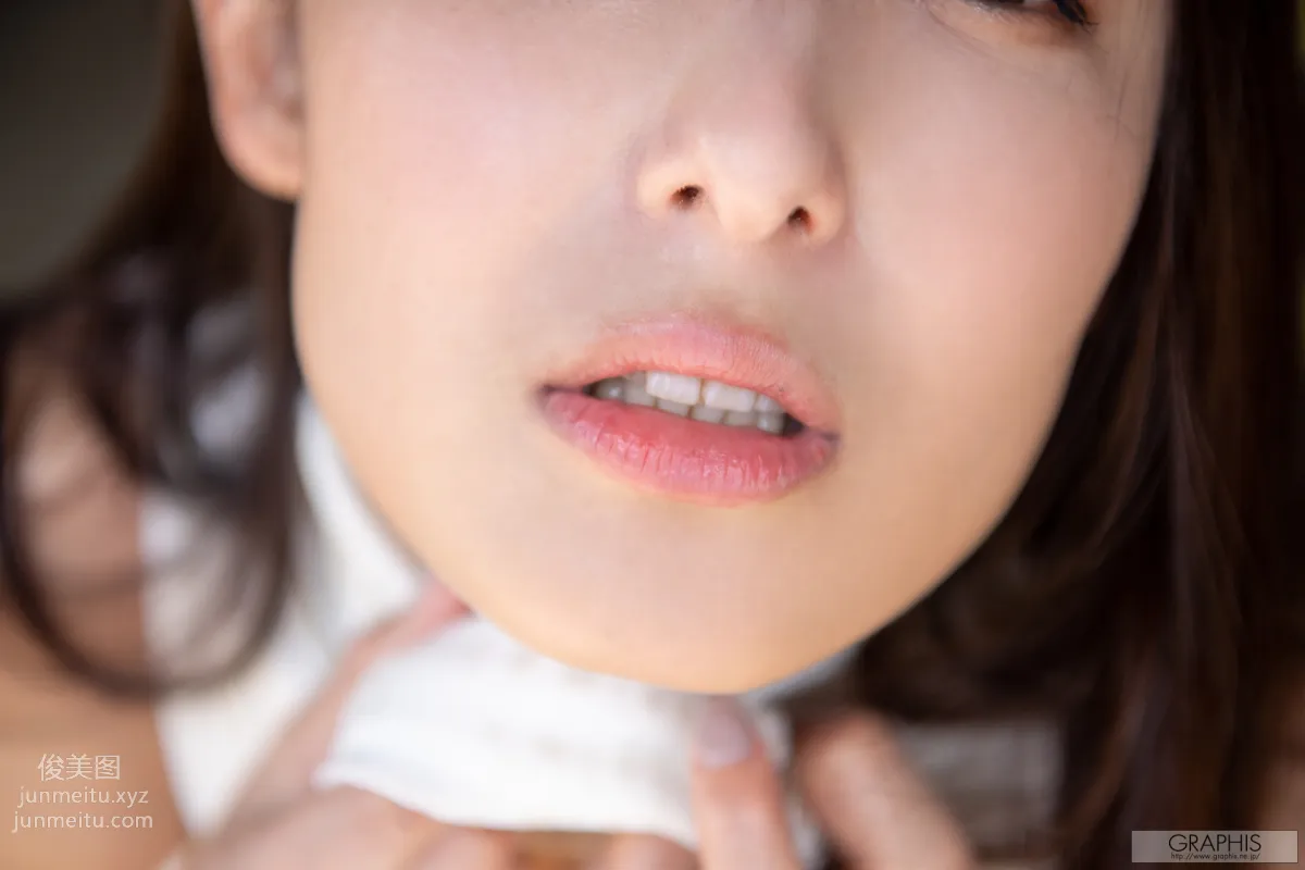 [Graphis] 2020-07-03 Gals - Suzu Matsuoka 松岡すず 『 Raw Expression 』 page 11