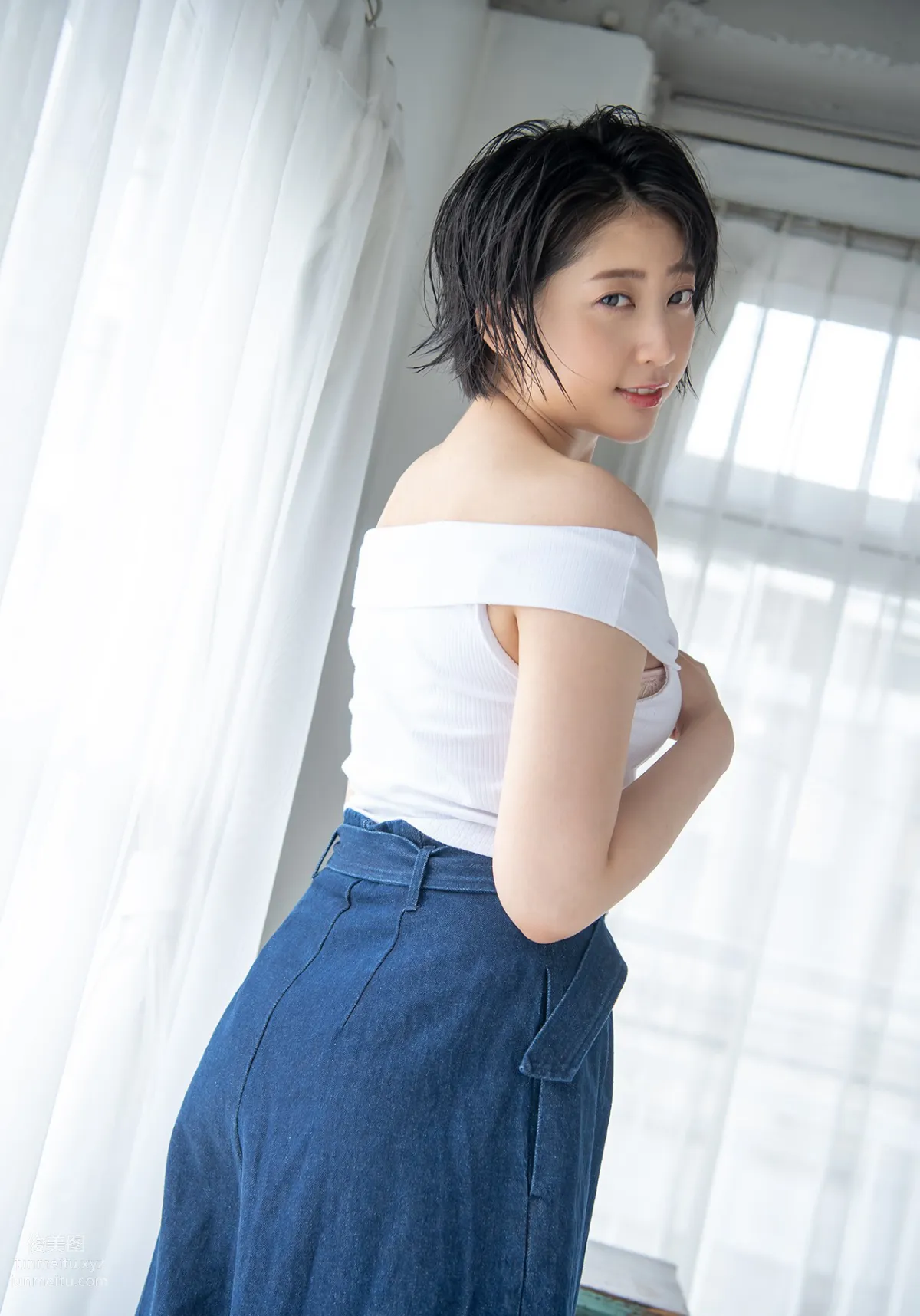 [Graphis] 2020-08-21 Gals - Hibiki Natsume 夏目響 『 Sounds cute!! 』 page 46