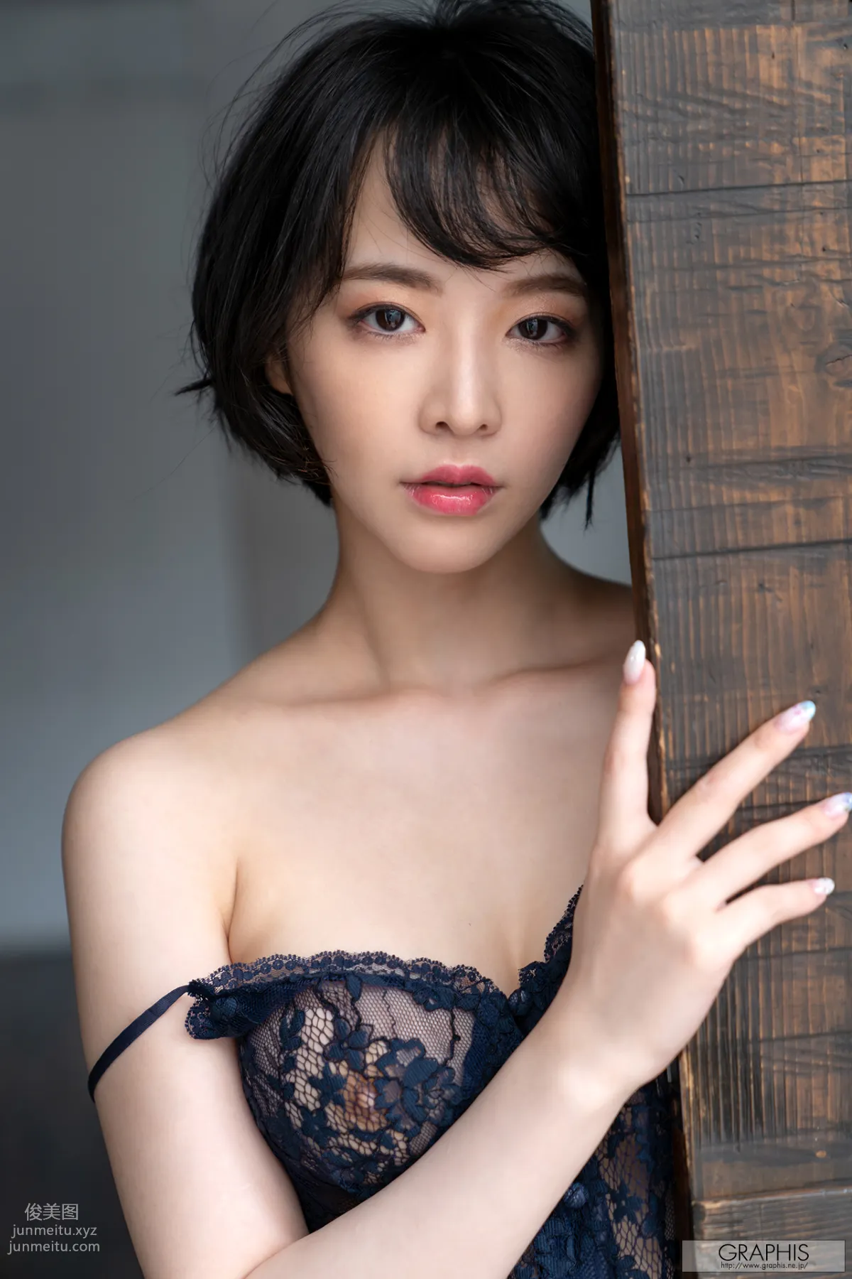 [Graphis] 2020-08-24 Tsubaki Sannomiya 三宮つばき 『 first gravure 』 page 52