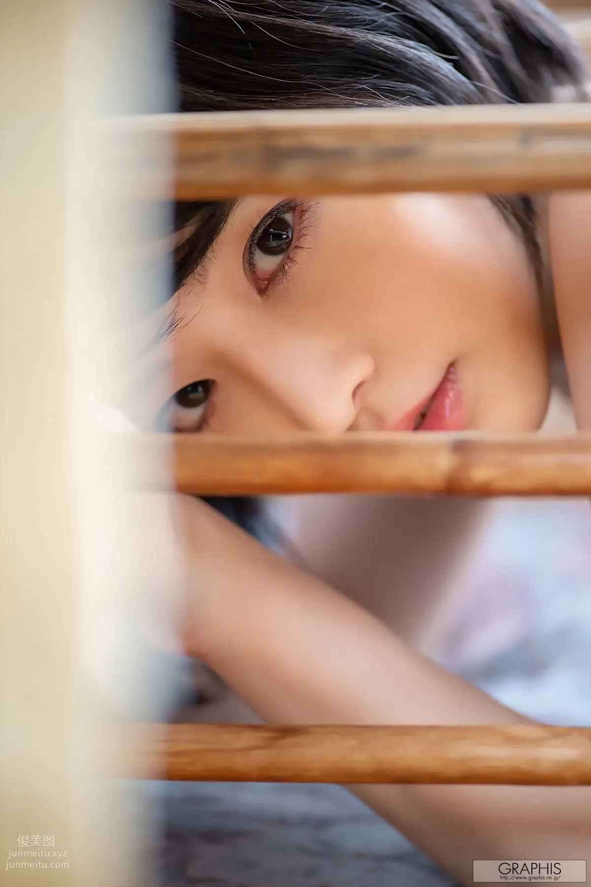 [Graphis] 2020-08-24 Tsubaki Sannomiya 三宮つばき 『 first gravure 』 page 30