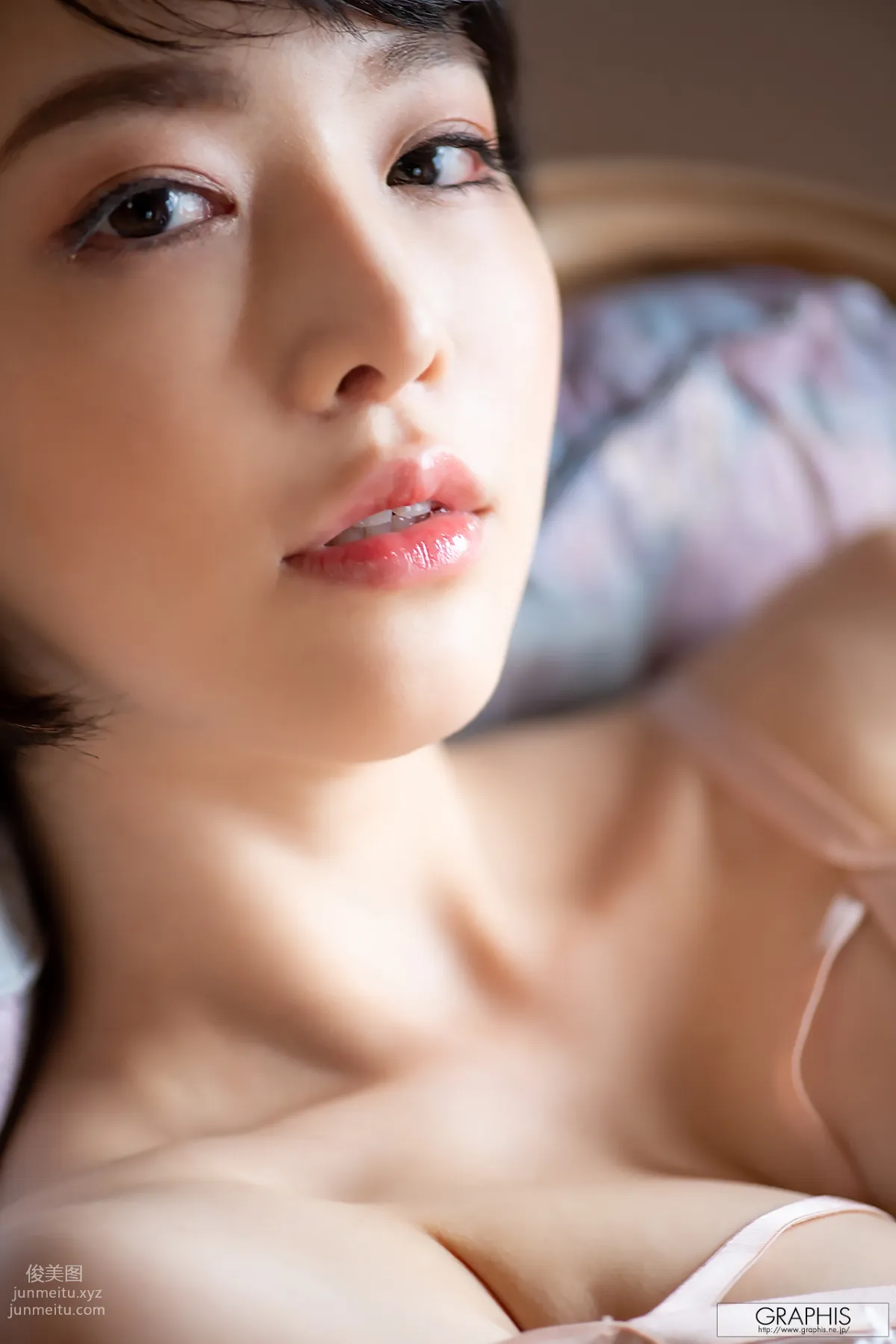 [Graphis] 2020-08-24 Tsubaki Sannomiya 三宮つばき 『 first gravure 』 page 17