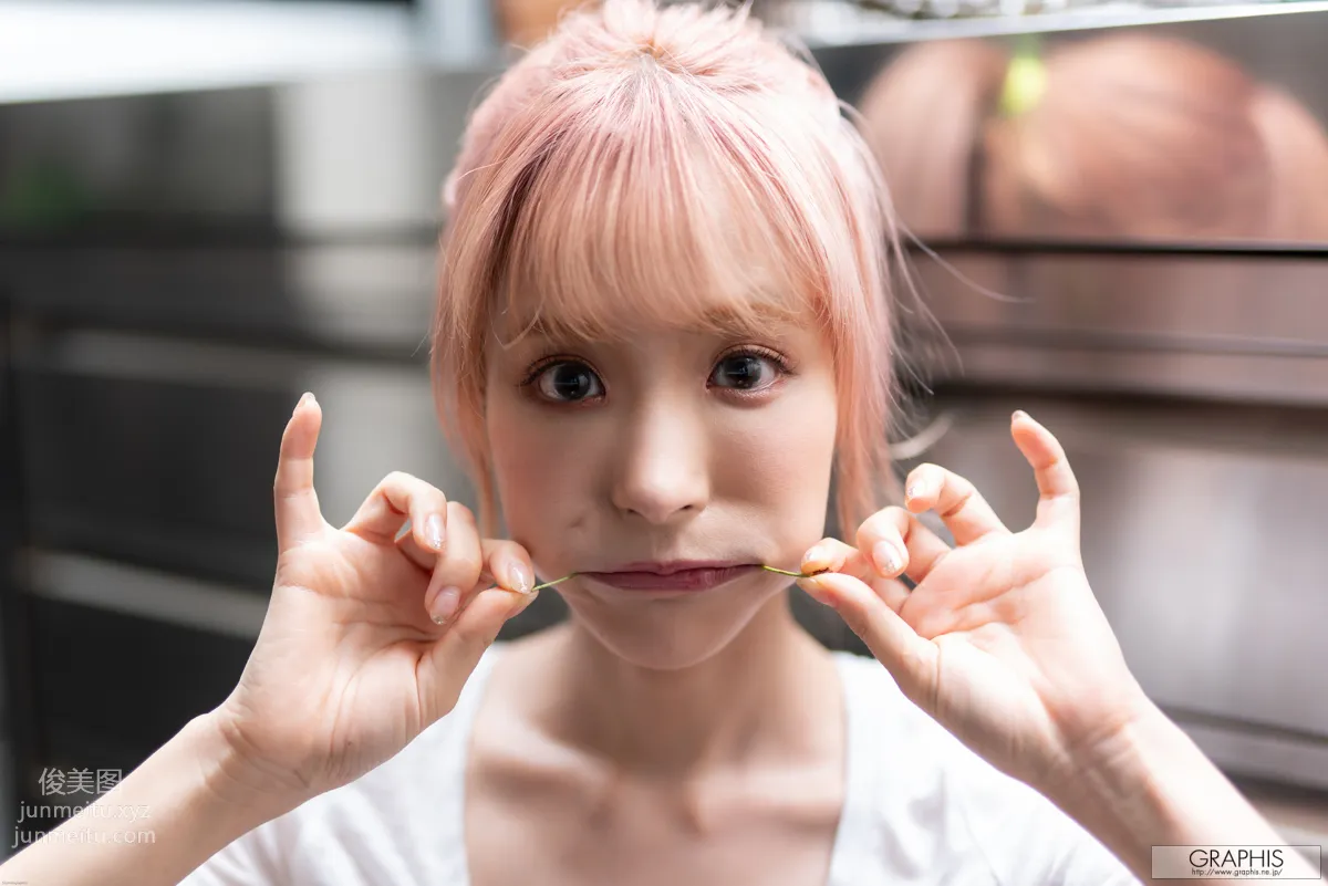[Graphis] 2020-08-28 SUMMER SPECIAL 2020 - Kana Momonogi 桃乃木かな 『 Change! 』 page 47