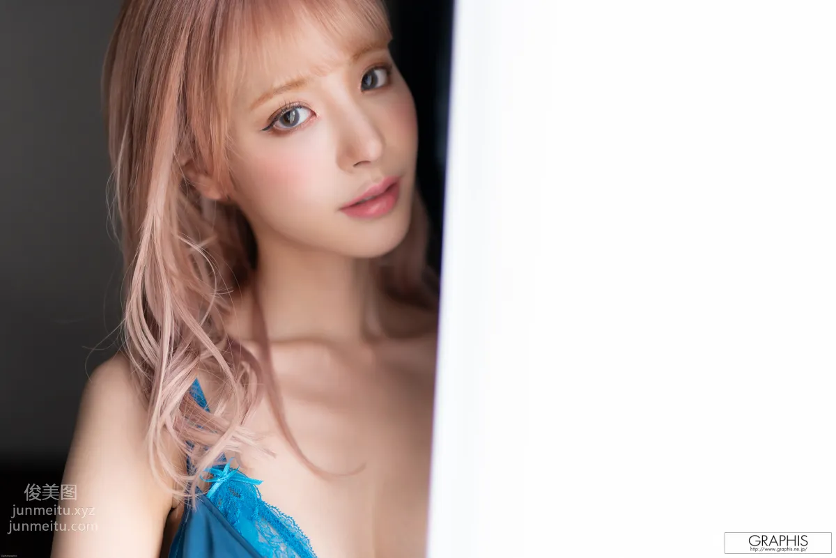 [Graphis] 2020-08-28 SUMMER SPECIAL 2020 - Kana Momonogi 桃乃木かな 『 Change! 』 page 117