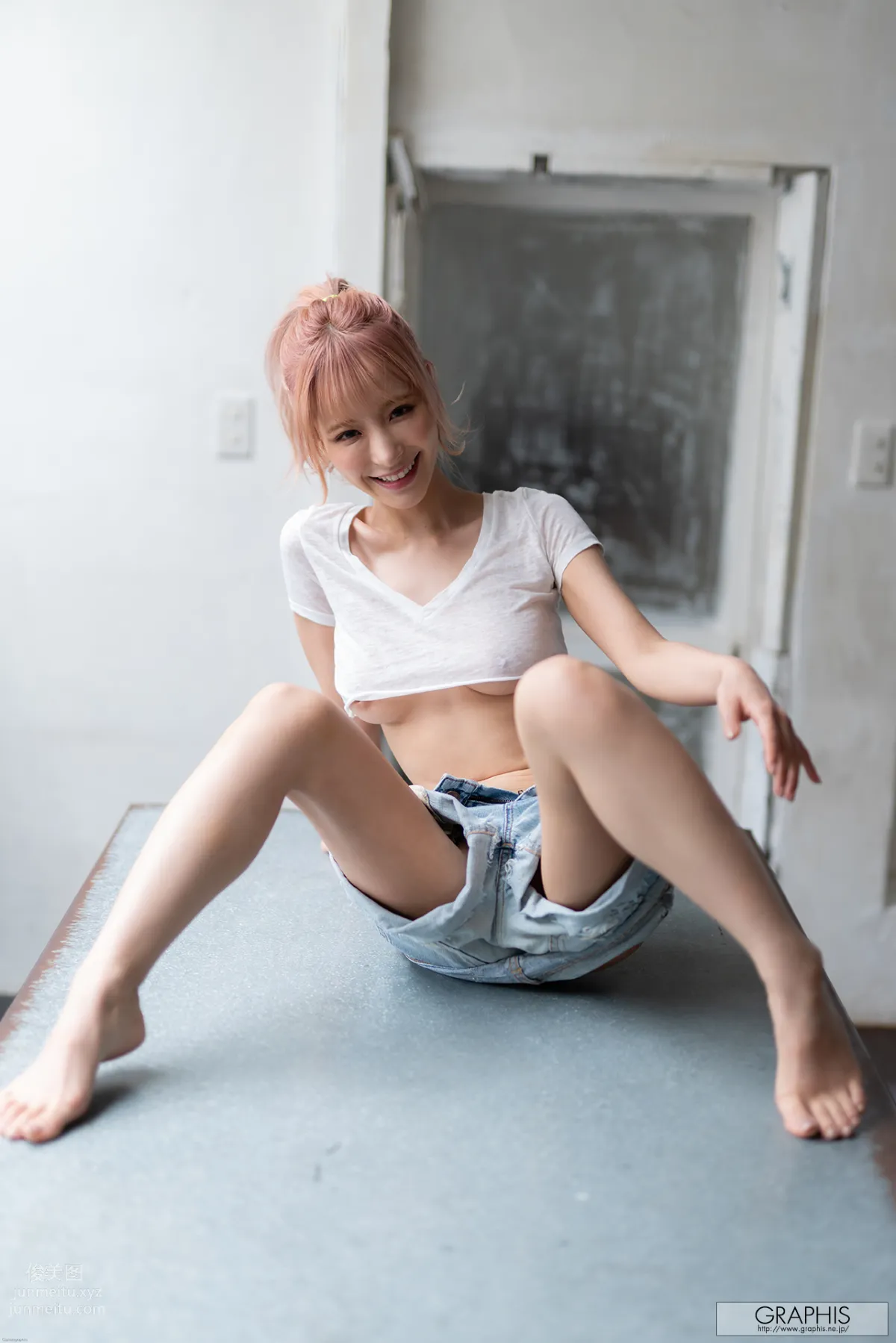 [Graphis] 2020-08-28 SUMMER SPECIAL 2020 - Kana Momonogi 桃乃木かな 『 Change! 』 page 38
