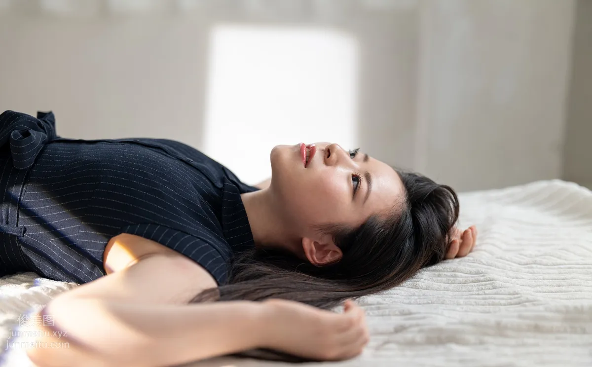 [Graphis] First Gravure - Ena Satsuki 沙月恵奈 page 9