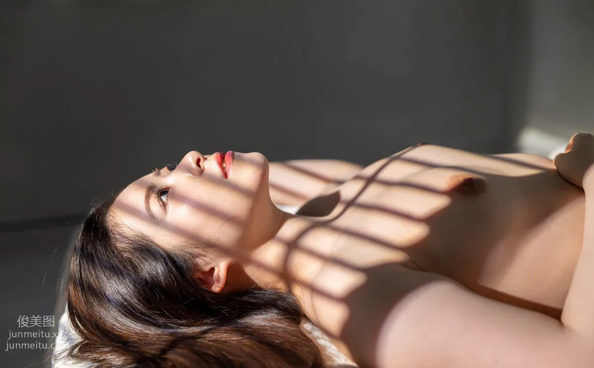 [Graphis] First Gravure - Ena Satsuki 沙月恵奈 page 25