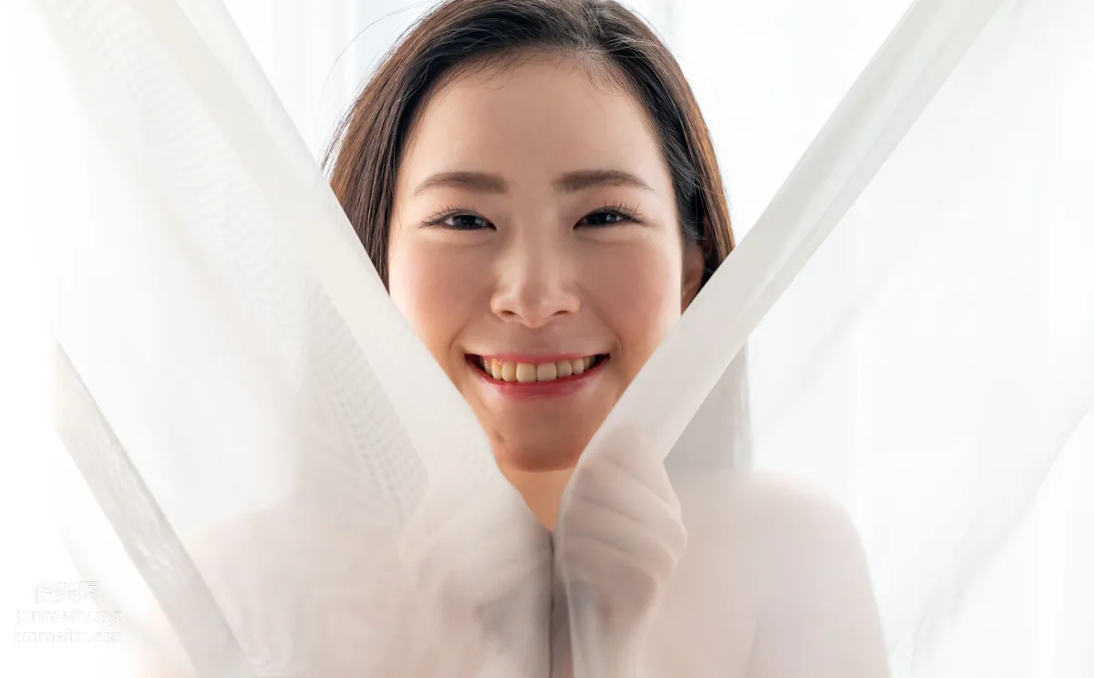 [Graphis] First Gravure - Ena Satsuki 沙月恵奈 page 44