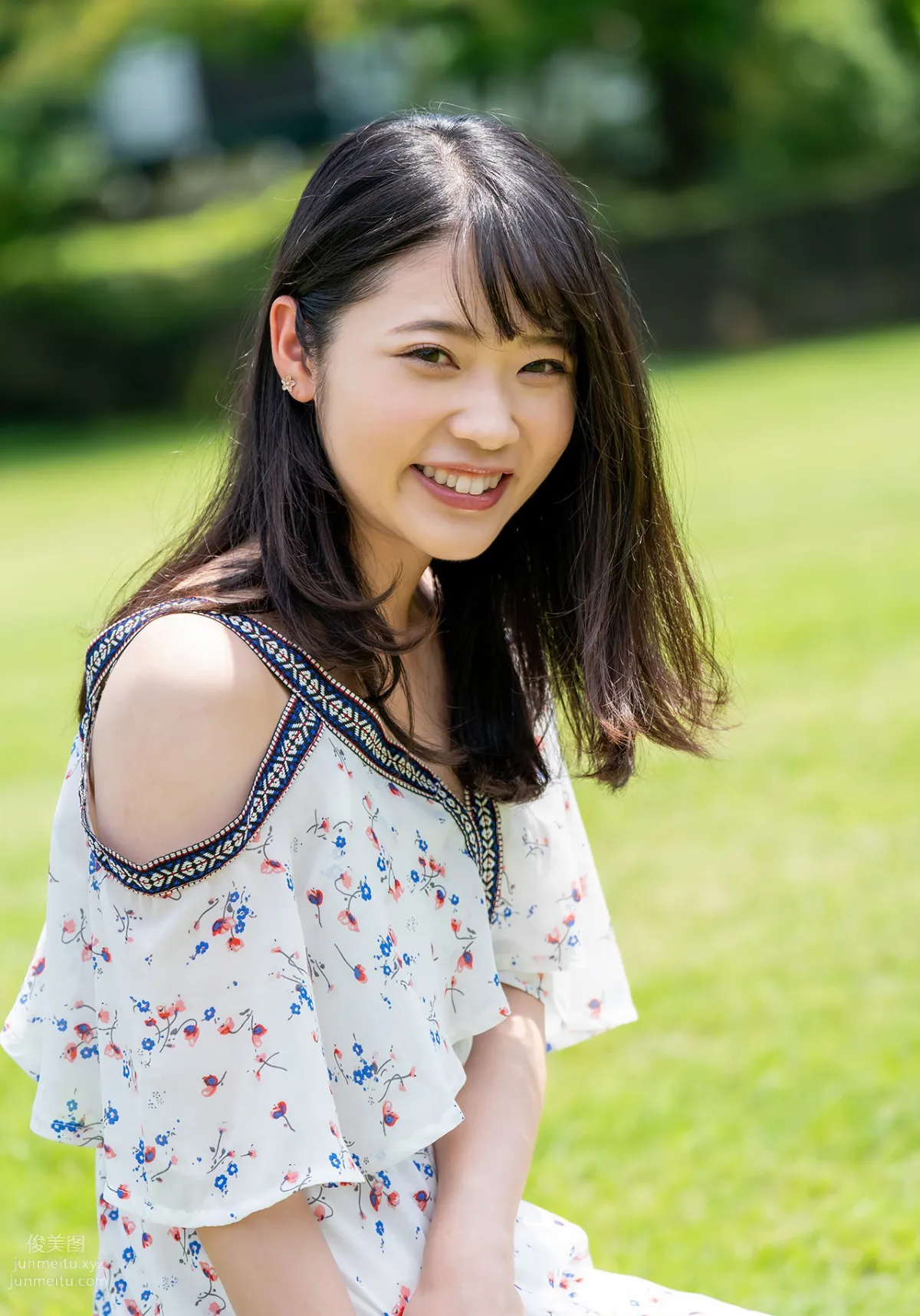 [Graphis] Gals - Ema Futaba 二葉エマ Be natural page 3