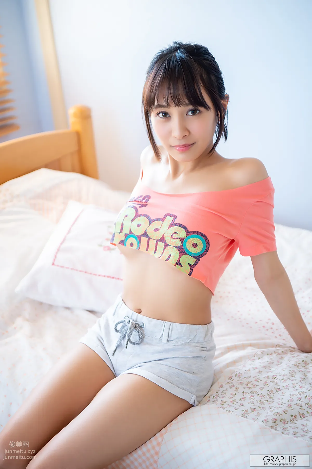 [Graphis]2019.04.19 初脱ぎ娘 No.164 Rika Aimi 逢見リカ page 68