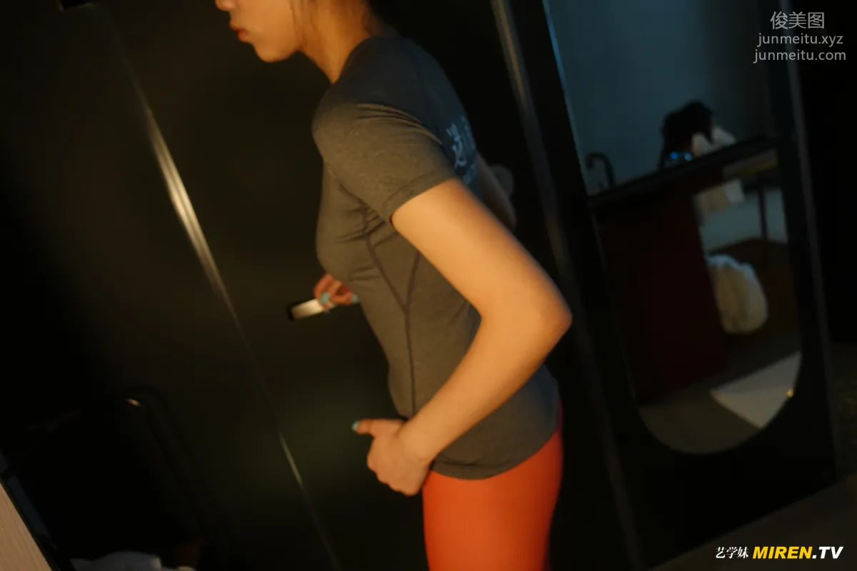 [ROSI艺学妹]2020.07.20 NO.155 page 2