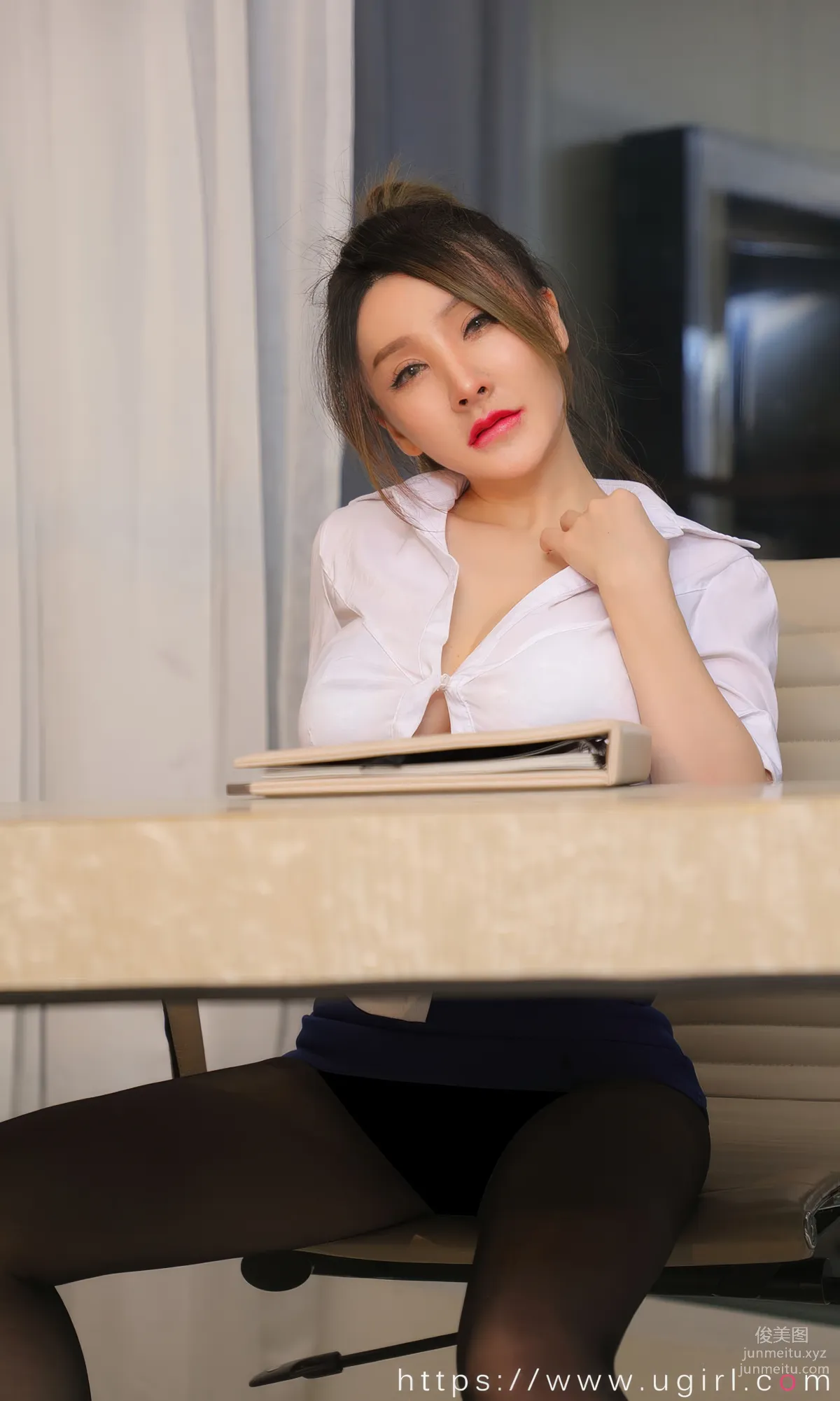 [Ugirls]爱尤物 No.2897 私人助理 阿娇 [35P] page 23