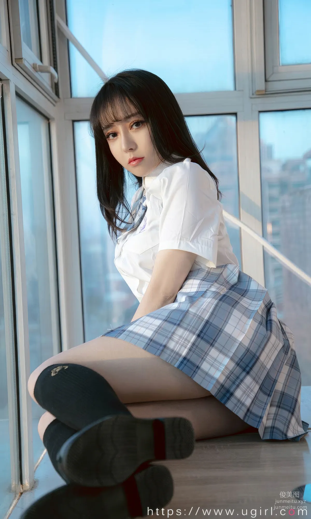 [Ugirls]爱尤物 No.2929 白亦ada 香色格子裙 [35P] page 17