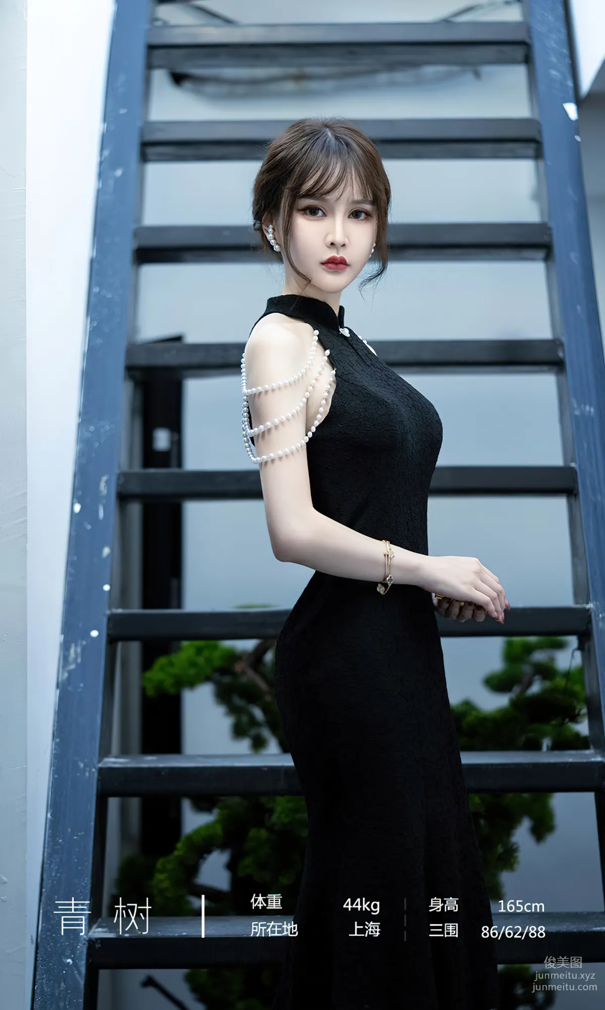 [爱尤物]2023 NO.2722 花遇和风 青树[35P] page 4