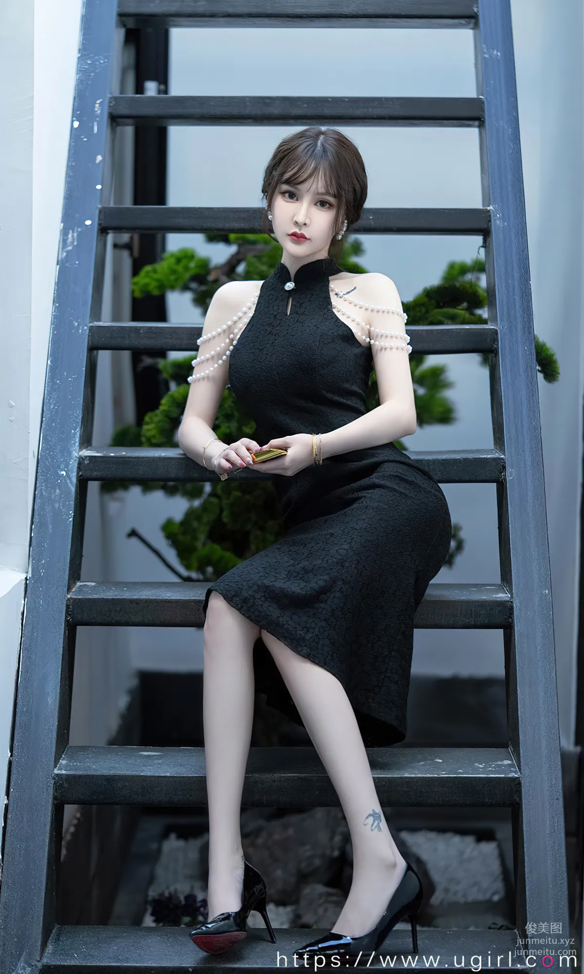 [爱尤物]2023 NO.2722 花遇和风 青树[35P] page 17