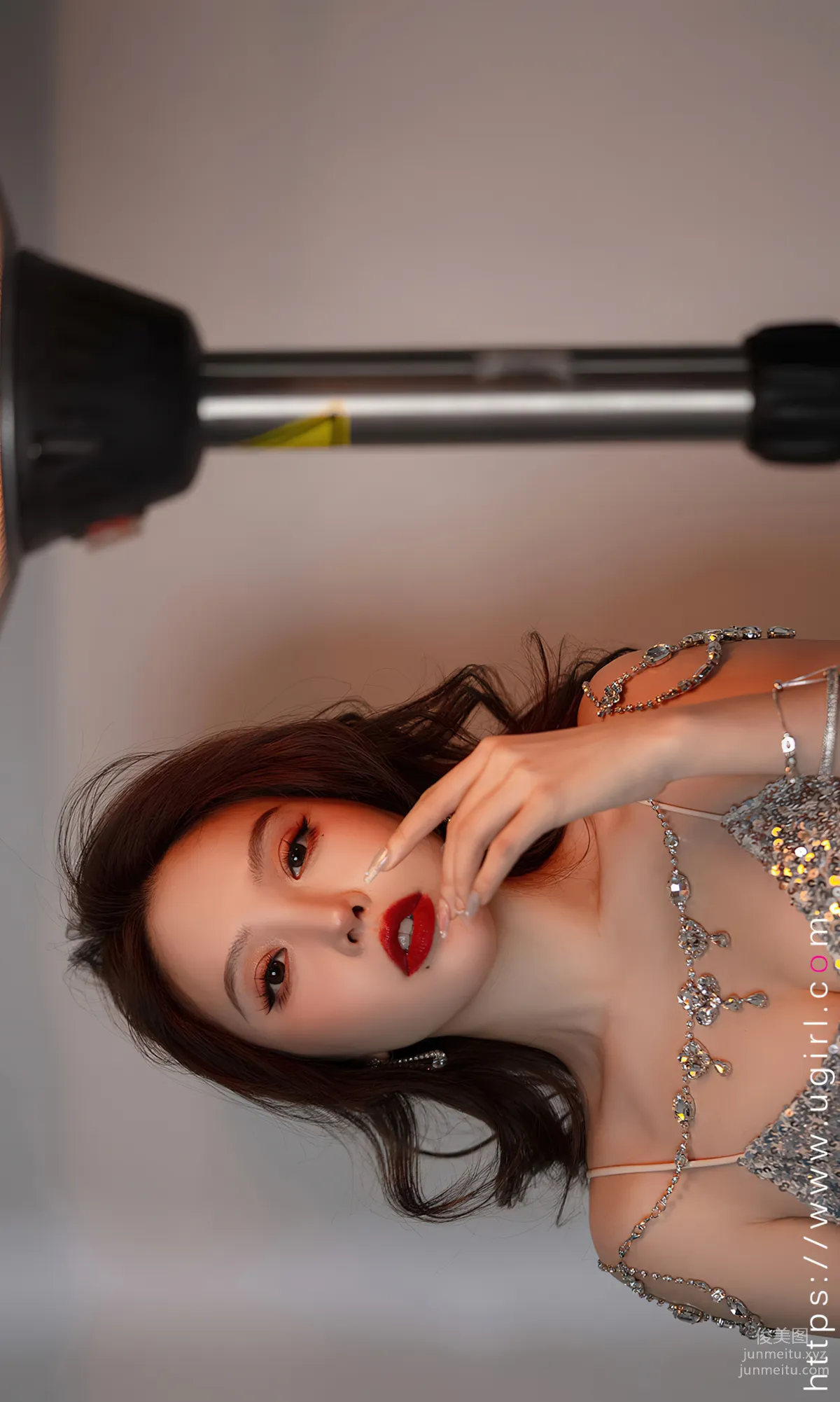 [爱尤物]2023 NO.2765 孤独欢喜 妮小妖[35P] page 33