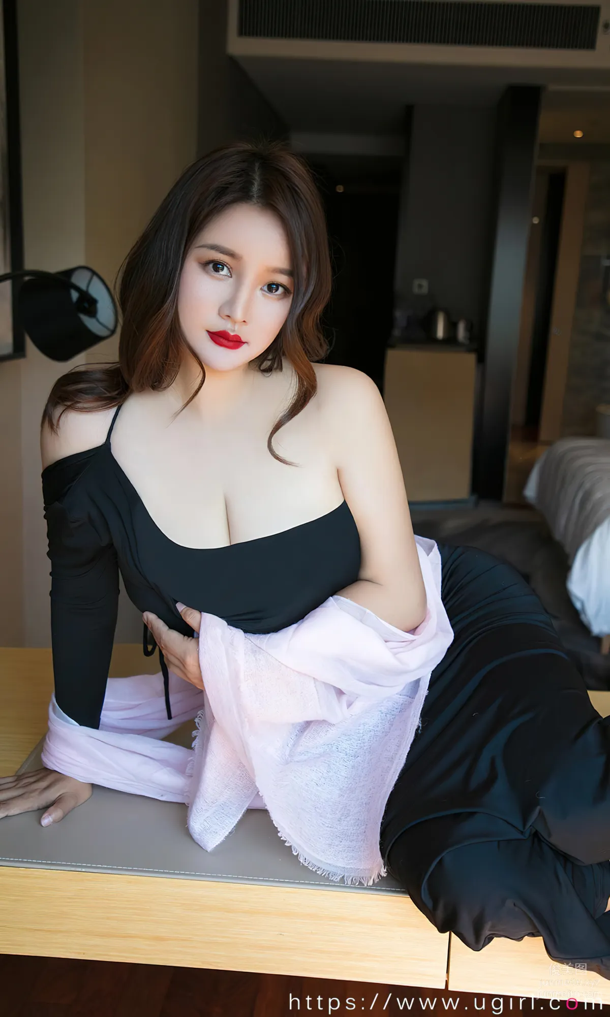 [爱尤物]2024 NO.2813 夏日流火 jona[35P] page 10