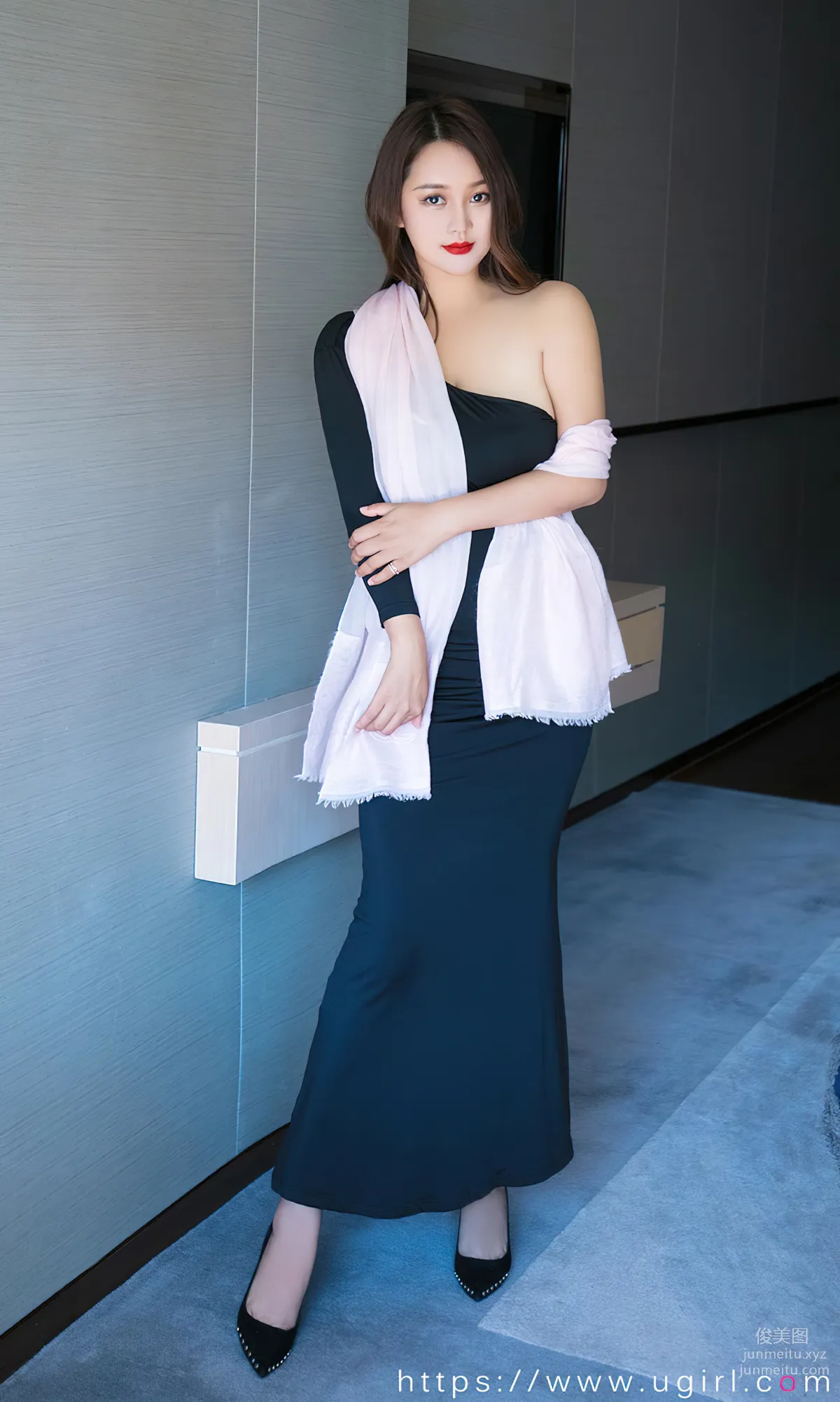 [爱尤物]2024 NO.2813 夏日流火 jona[35P] page 12