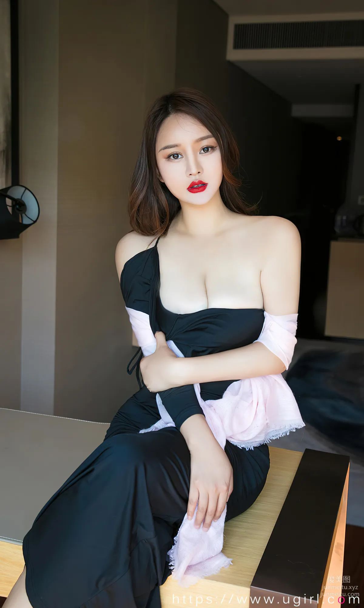 [爱尤物]2024 NO.2813 夏日流火 jona[35P] page 27