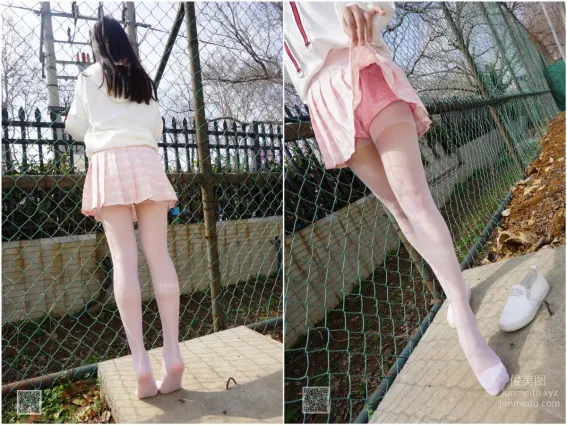 妖精视觉 NO.053 妮妮 白丝裙底“小裤裤” [33P]