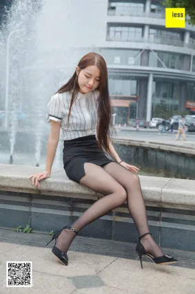 [IESS异思趣向] 2019.01.25 丝享家409：《坐在喷泉旁的婉萍》婉萍[95P]
