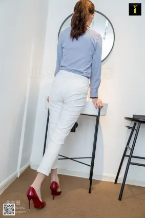[IESS异思趣向]2019.05.01 丝享家475：婉萍简约白色西装裤