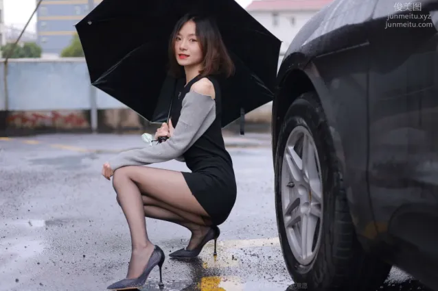 [IESS异思趣向] 2022.04.06 丝享家 1051：小六《雨中的嘿丝》