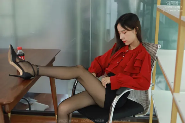 [IESS异思趣向] 2022.08.09 丝享家 1172：美子《红色可口可乐》[88P]