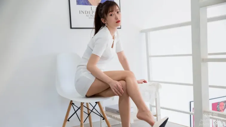 [IESS异思趣向] 2021.04.14 丝享家 767：秋秋《纯欲白短裙》[91P]