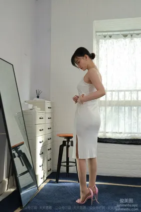 [IESS异思趣向] 2021.11.01 丝享家962：秋秋《白裙姓感恋人》[94P]