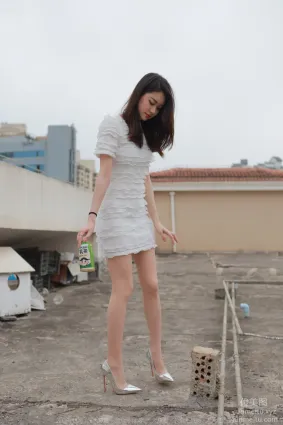 [IESS异思趣向]2021.11.25 丝享家979：佳爷《12月女神佳爷-特辑》[93P]