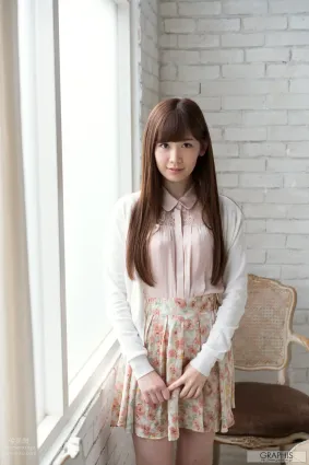 [Graphis] 2017.05.17 Tsumugi Akari 明里つむぎ『 first gravure 』