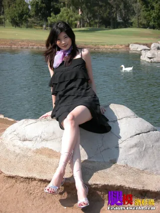 [BEAUTYLEG美腿寫真] 2005.10.07 No.035 Arina 美國洛杉矶 [50P]